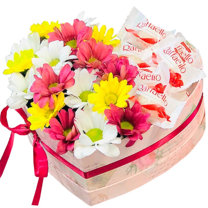Коробка Сердце из хризантем и конфет